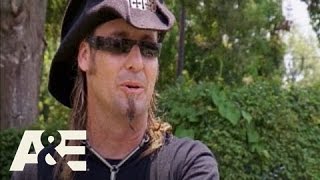 Billy the Exterminator Help A Snake  AampE [upl. by Amity]